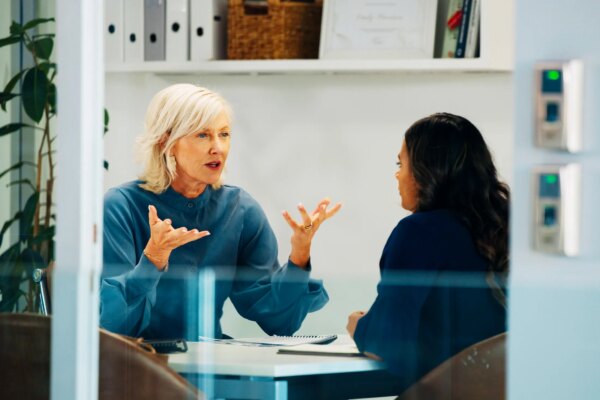Estrategias efectivas para superar una evaluación negativa y recuperar la confianza laboral