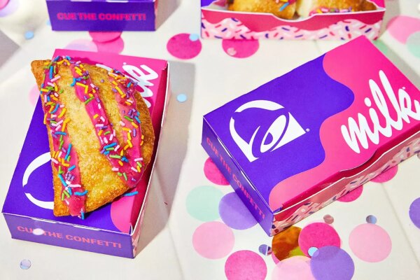 Taco Bell lanza una innovadora empanada de pastel de cumpleaños