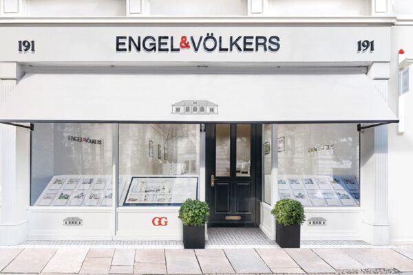 La OCU inicia acciones legales contra Engel & Völkers por comisiones inmobiliarias indebidas a inquilinos