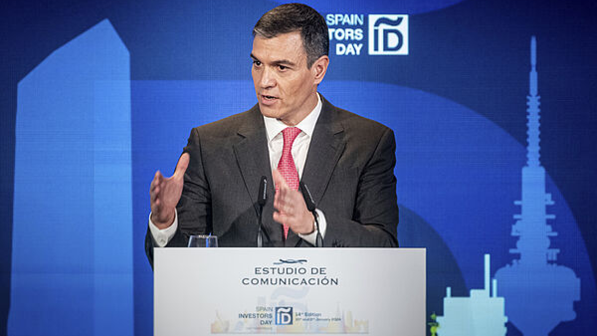 PSOE se impone al PP por 12 puntos, revela el último estudio del CIS de Tezanos.