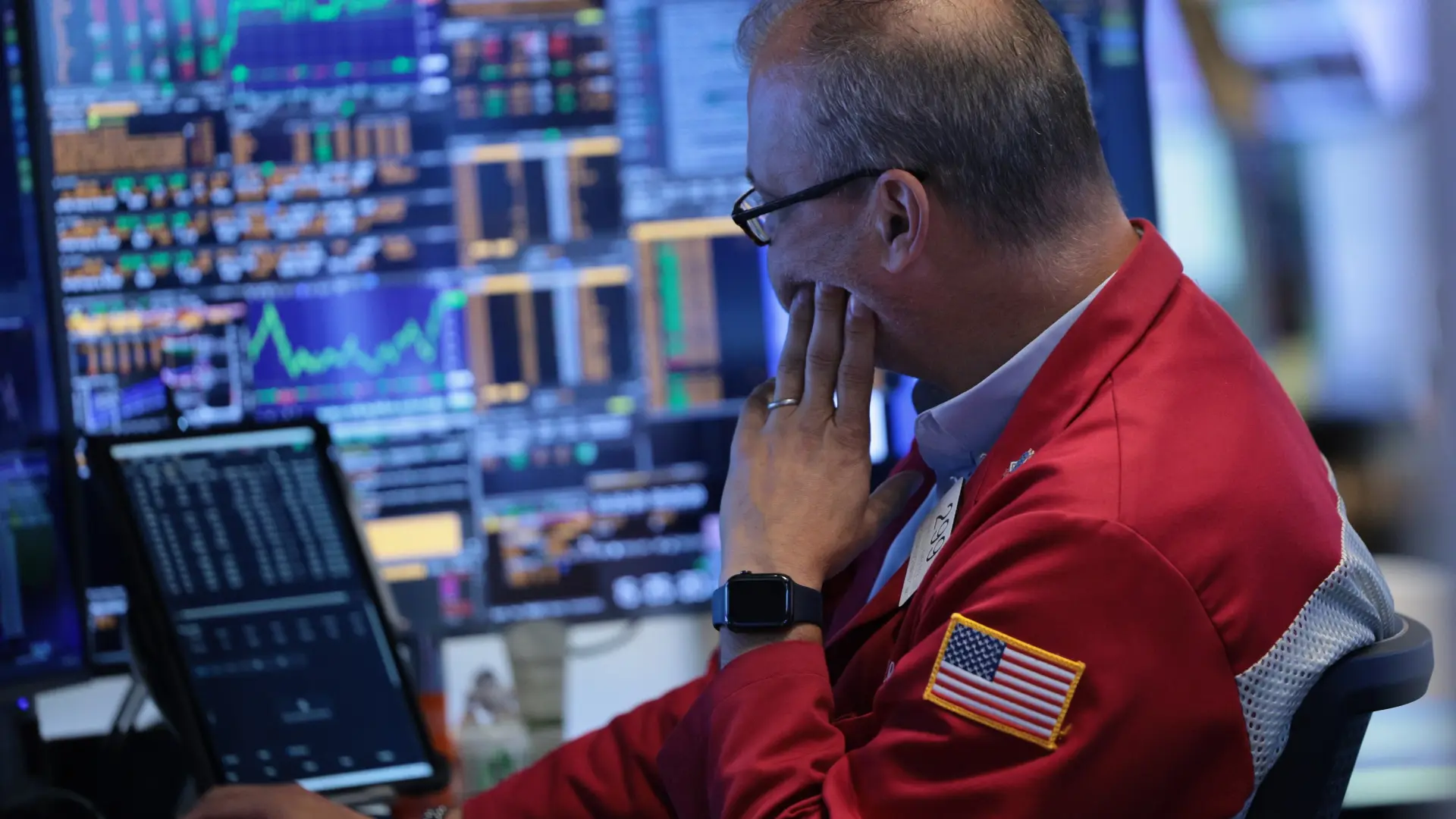 Wall Street se desploma ante un IPC estadounidense inesperadamente alto que genera inquietud por futuras subidas de tipos de interés.