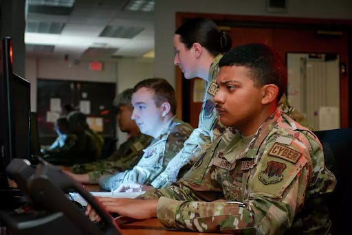 El papel del ejército en la ciberseguridad electoral: ¿una nueva forma de intervención?