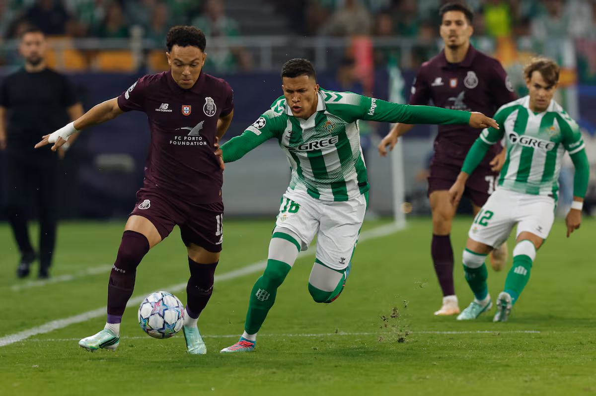 Champions League: El Porto toma la delantera frente al Real Betis en el partido en vivo