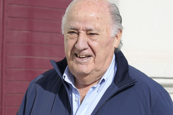 Amancio Ortega expande su inversión en Chicago al adquirir una torre de oficinas por 500 millones de dólares