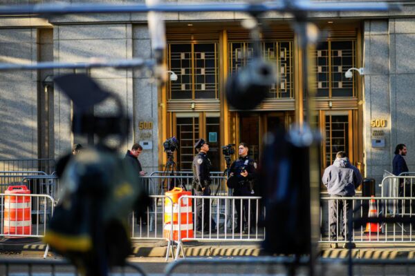 Nicolás Maduro y Cilia Flores se defienden ante acusaciones de tortura y se declaran inocentes.