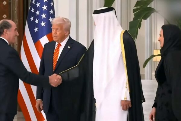 Trump critica nuevamente la energía eólica marina, generando incertidumbre en el proyecto emblemático de Iberdrola en EE. UU.