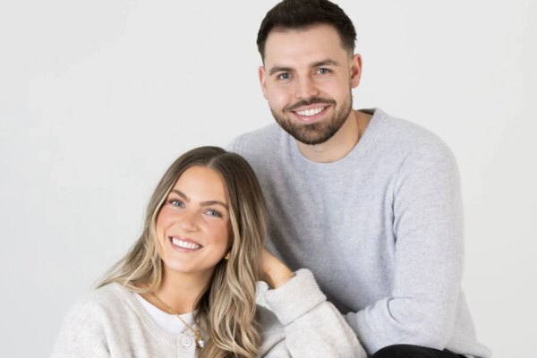 Pareja de emprendedores genera $500,000 en ingresos en solo un minuto