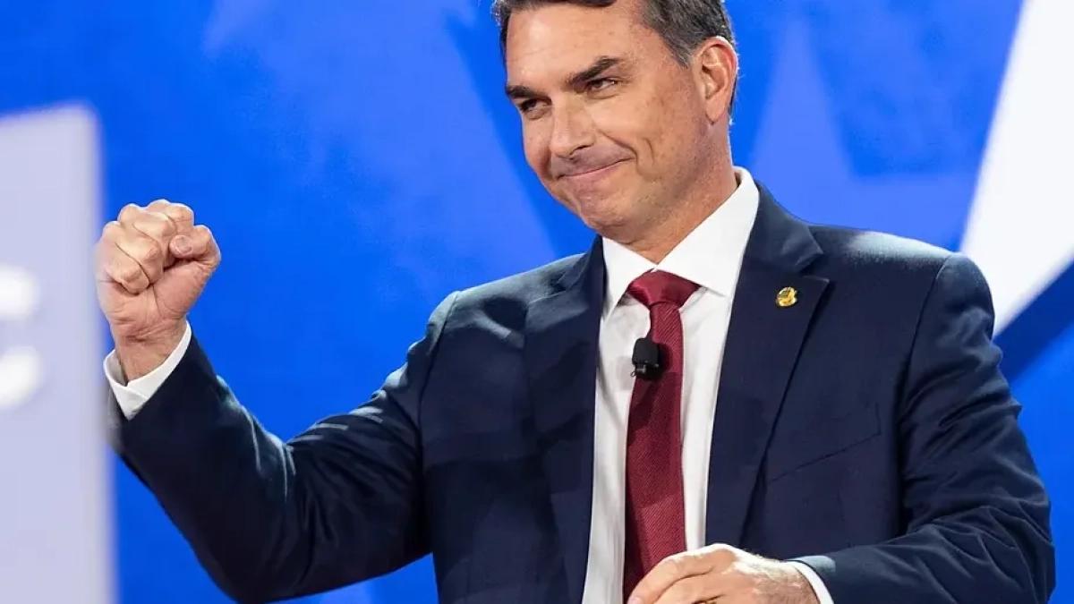Flávio Bolsonaro busca consolidar su legado en la política brasileña con ambiciones de triunfo electoral
