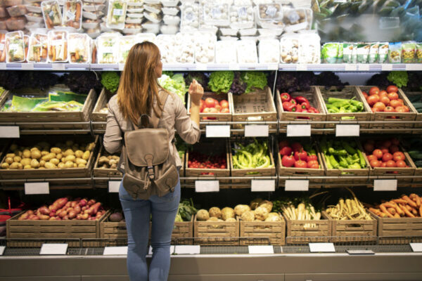 Mercadona, Lidl y Aldi mantienen estables sus precios ante la inflación, a diferencia de otras cadenas de supermercados