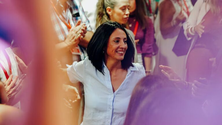 Rebeca Torró asume el cargo de portavoz del PSOE tras la dimisión de Montse Mínguez en España