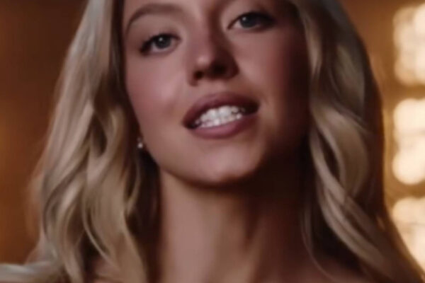 Sydney Sweeney defiende su postura ante críticas por un nuevo anuncio en el ámbito deportivo
