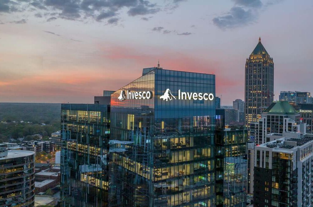 Invesco designa a David Kellet y Cristiano Stampa como nuevos líderes del negocio europeo tras la salida de Andy Rofe.