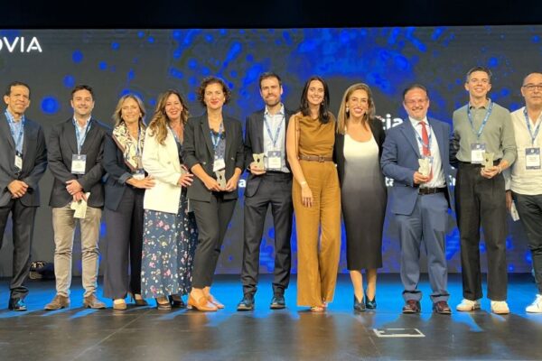 El Hospital Universitario Infanta Elena se destaca en los Premios Top 20 por su excelencia en Digestivo, Riñón, Vías Urinarias, Salud de la Mujer y Atención al Paciente Crítico.