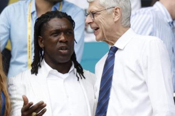 Leyenda del fútbol global busca la ayuda de Seedorf para superar una crisis crítica