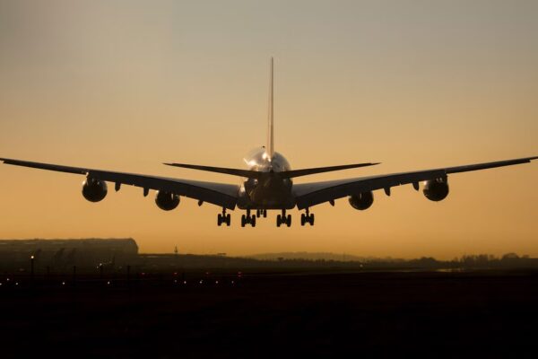 Viajes sin pasaporte en 13 aeropuertos importantes del Reino Unido: Conoce quiénes pueden beneficiarse