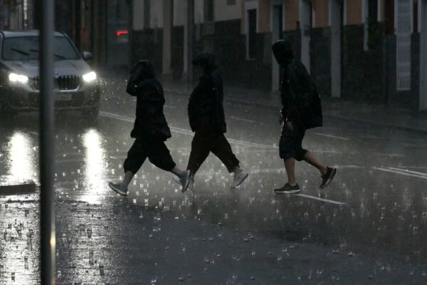 'Adam' concluye su trayectoria con anuncios en Baleares y Cataluña | Pronóstico del clima en España y a nivel global