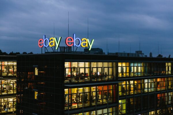 eBay anuncia despidos de 1.000 empleados en su segunda fase de reestructuración 2026