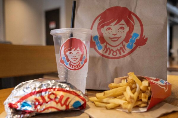 Wendy's busca recuperar clientes ofreciendo un combo de $7.99
