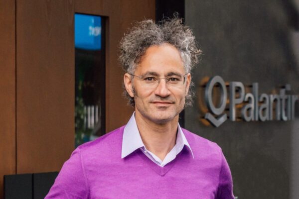 Palantir impulsa la IA con nuevos contratos en los sectores de defensa y salud