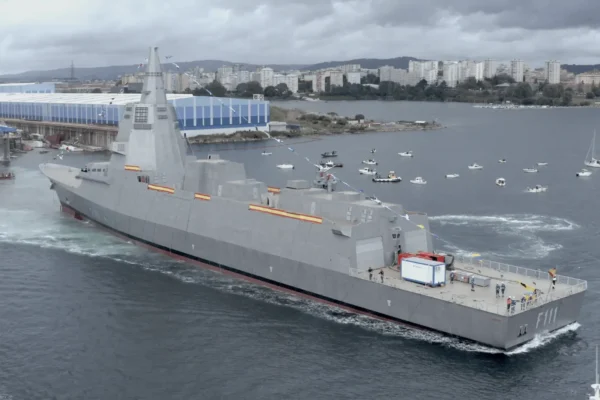 Desarrollo de nueva fragata F110: Armada y Navantia mejoran capacidades de defensa aérea y antimisil