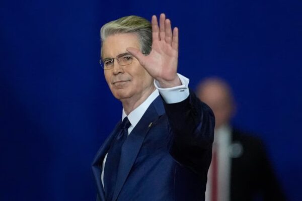 El Tesoro de EE. UU. busca ampliar las restricciones sobre inversiones en tecnología avanzadas hacia naciones estratégicamente sensibles.