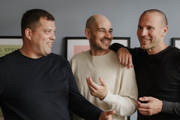 La startup Daytona, especializada en agentes en la nube, alcanza una valoración de $1,000 millones con el respaldo de FirstMark y destacados inversores ángeles.