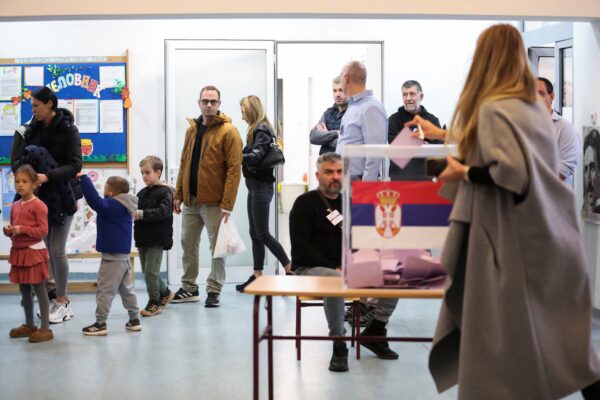 Estudiantes serbios desafían a Vucic en las elecciones tras casi dos años de movilizaciones.