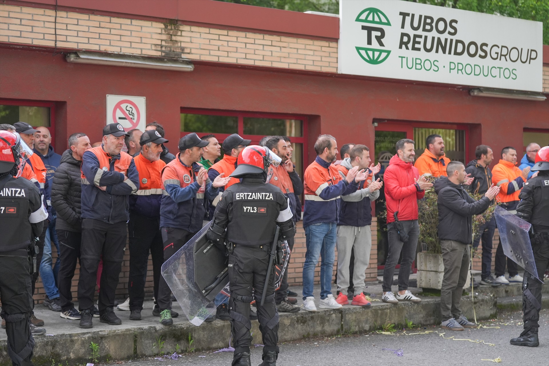 Los trabajadores de Tubos Reunidos en Nanclares se oponen a las negociaciones sobre el ERE