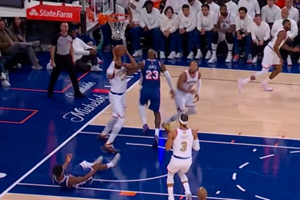 LeBron James y Sixers frenan la celebración de los campeones Knicks en una emocionante confrontación