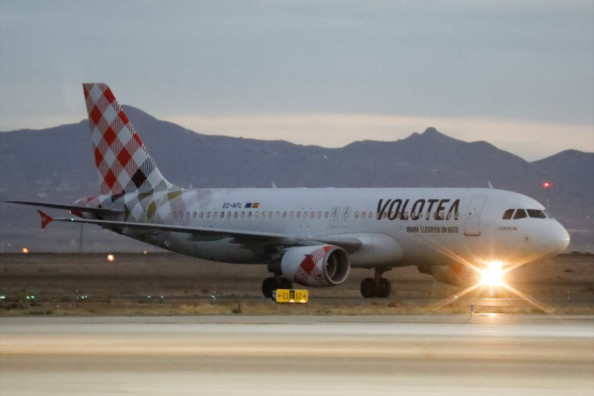 Volotea asegura su posición en el Reino Unido mientras gestiona la reestructuración de su deuda bancaria.