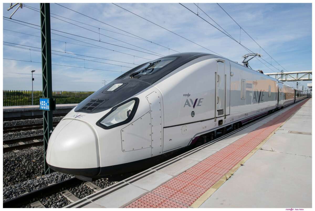 Renfe analizará su reputación y mejores prácticas en comunicación empresarial.