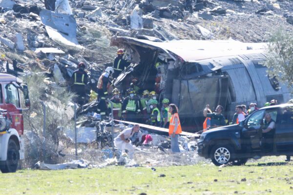 Tragedia en las líneas de alta velocidad en España: un hecho lamentable que marca un día oscuro.
