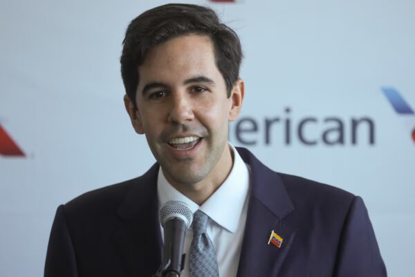 Oliver Blanco, el politólogo de la oposición que asume el liderazgo de la diplomacia venezolana