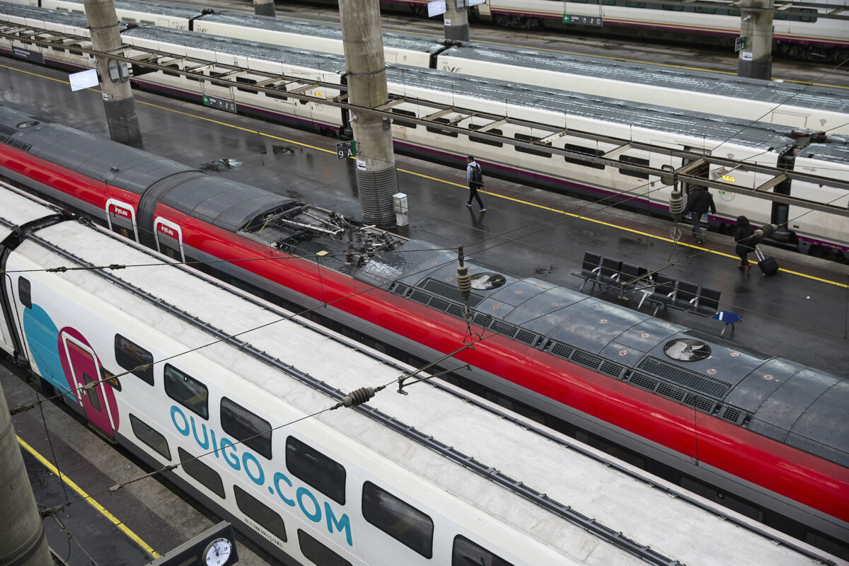 Ouigo suspende trenes para mañana y lunes debido a la huelga de maquinistas